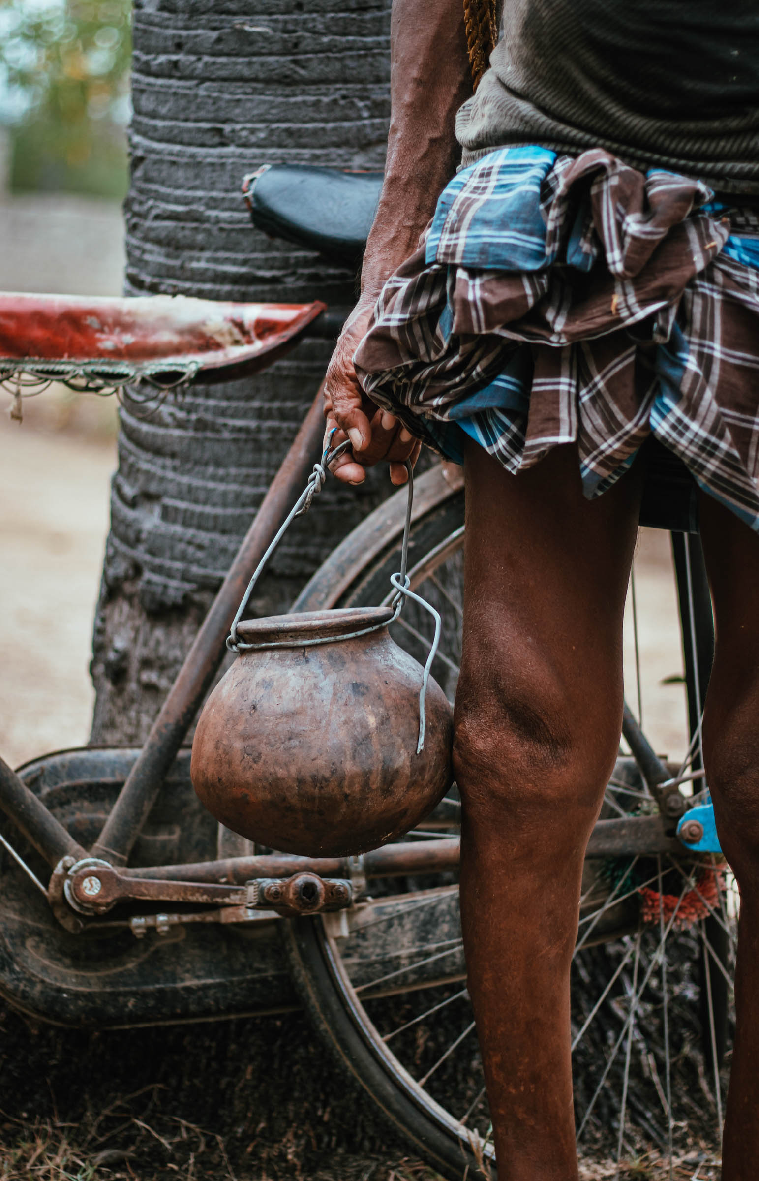 A traditional clay toddy pot used for collecting sap from Palmyrah trees in Jaffna, Sri Lanka, showcasing the age-old practice of toddy tapping and local craftsmanship.